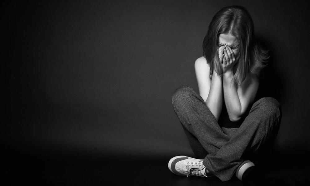 Κατάθλιψη: Σκέψεις και συμπεριφορές που δείχνουν ότι κάποιος νοσεί